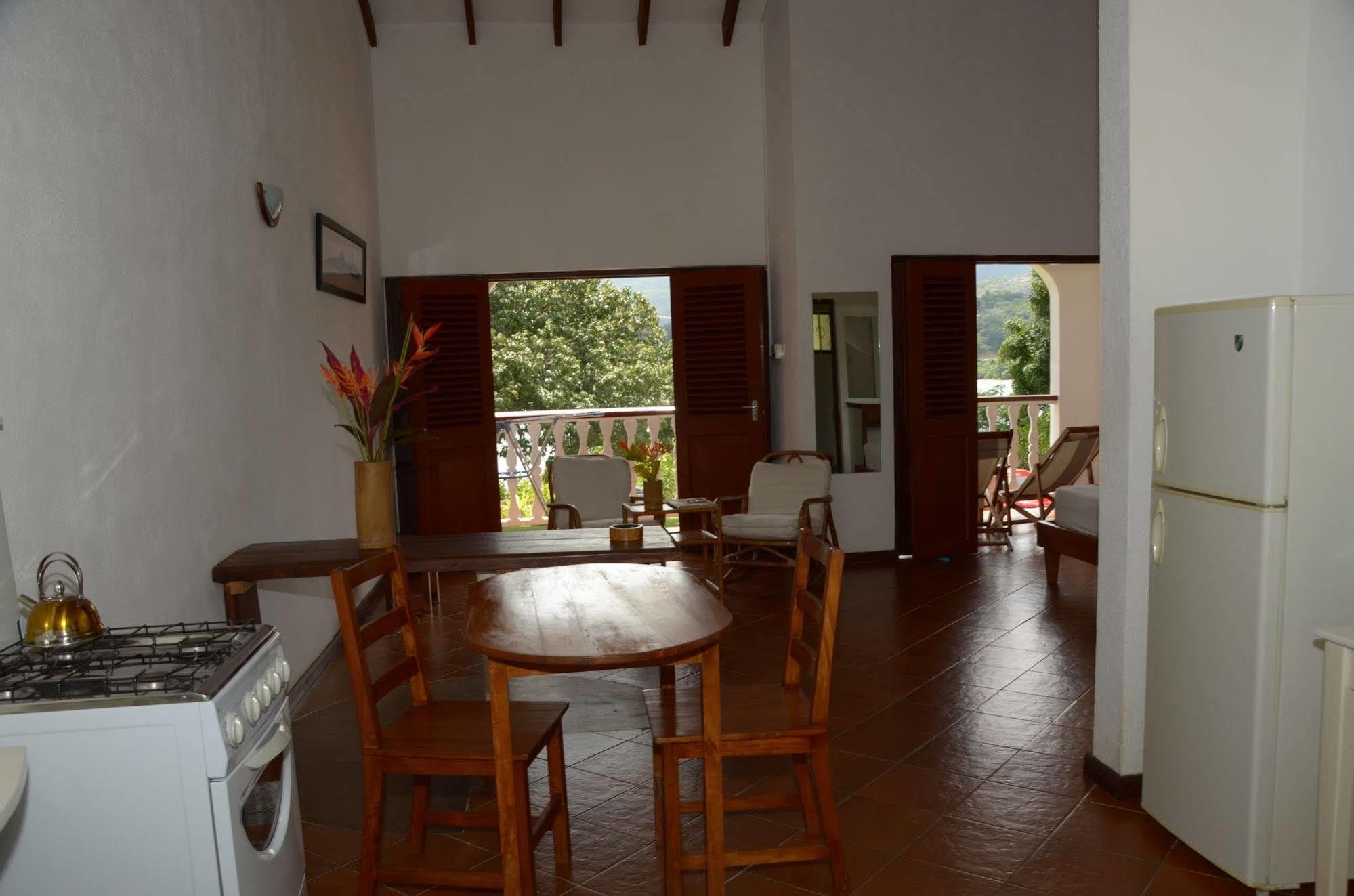 La Residence Villas & Studios Anse Royale Exterior foto